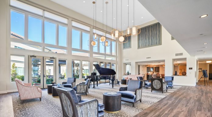 Varenita of Simi Valley, Senior Living Community, Opens its Doors